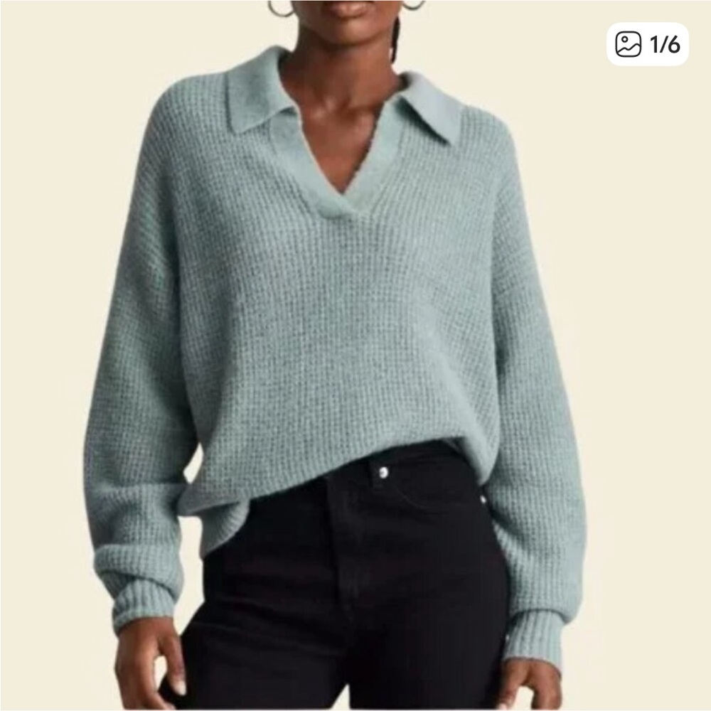 Everlane Women's V-Neck Sweater in Gray